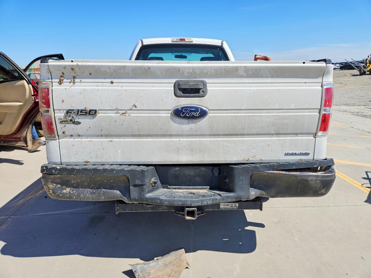 2013 Ford F150 White vin: 1FTMF1CM6DKF87285