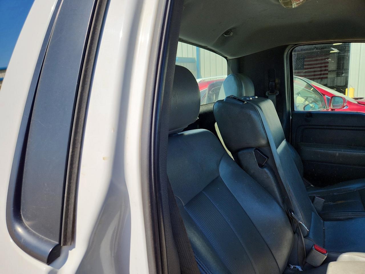 2013 Ford F150 White vin: 1FTMF1CM6DKF87285