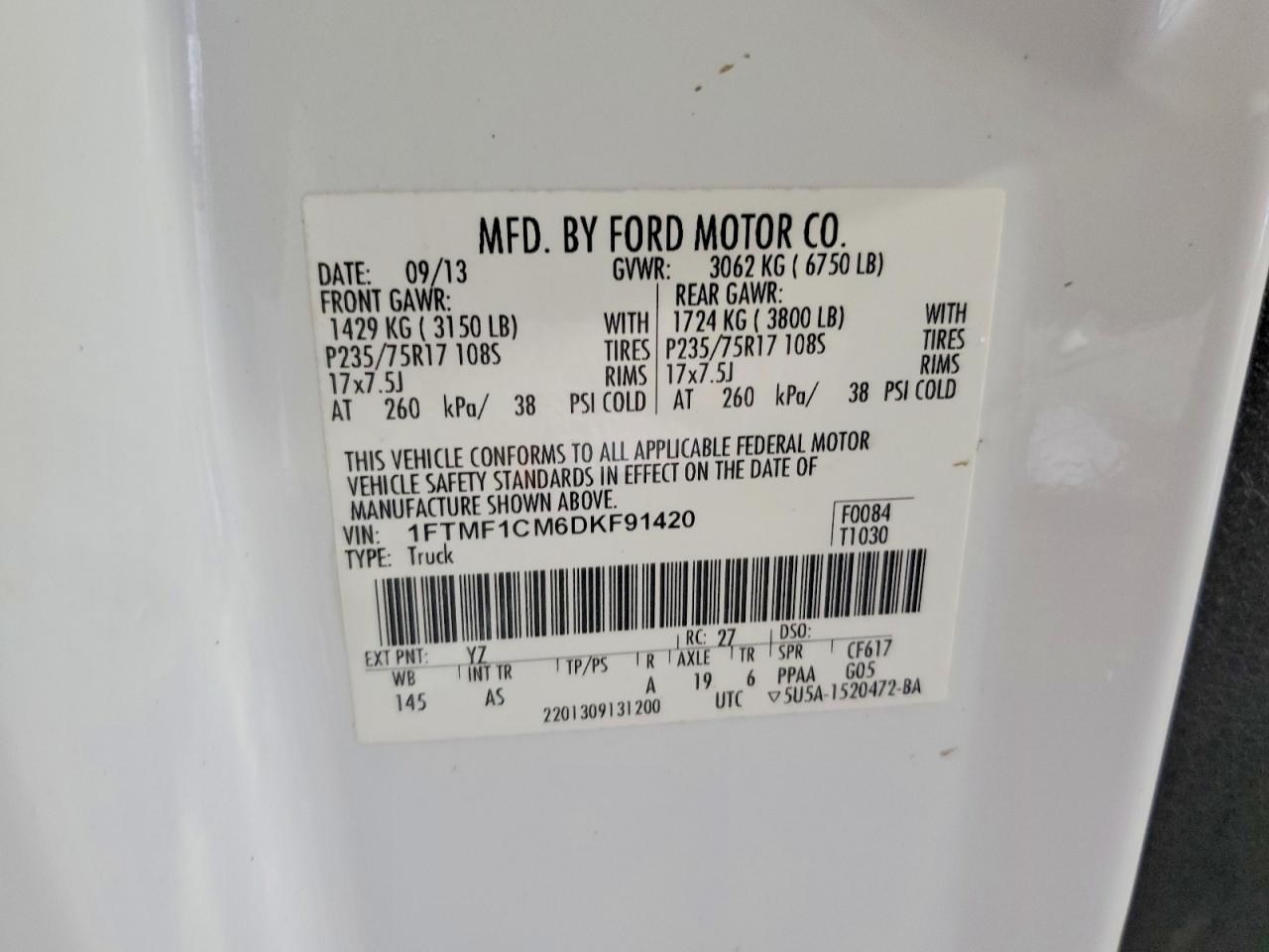 2013 Ford F150 White vin: 1FTMF1CM6DKF91420