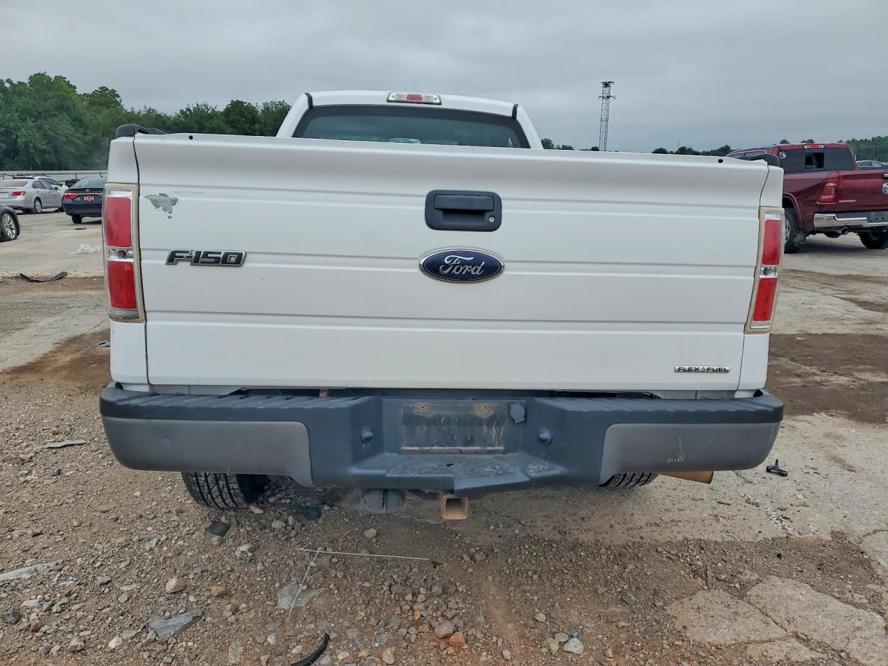 2014 Ford F150 White vin: 1FTMF1CM6EKF10434