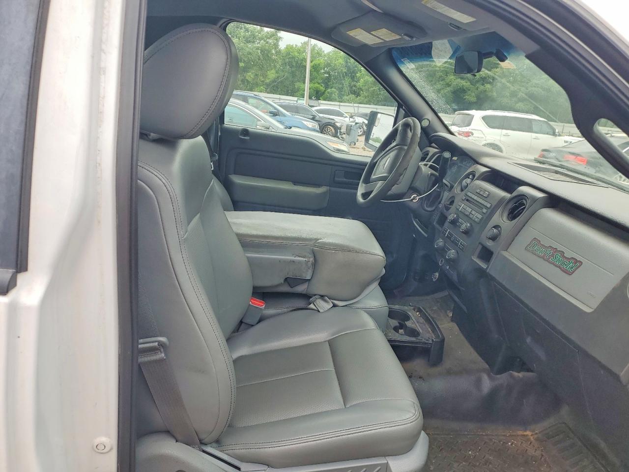2014 Ford F150 White vin: 1FTMF1CM6EKF10434