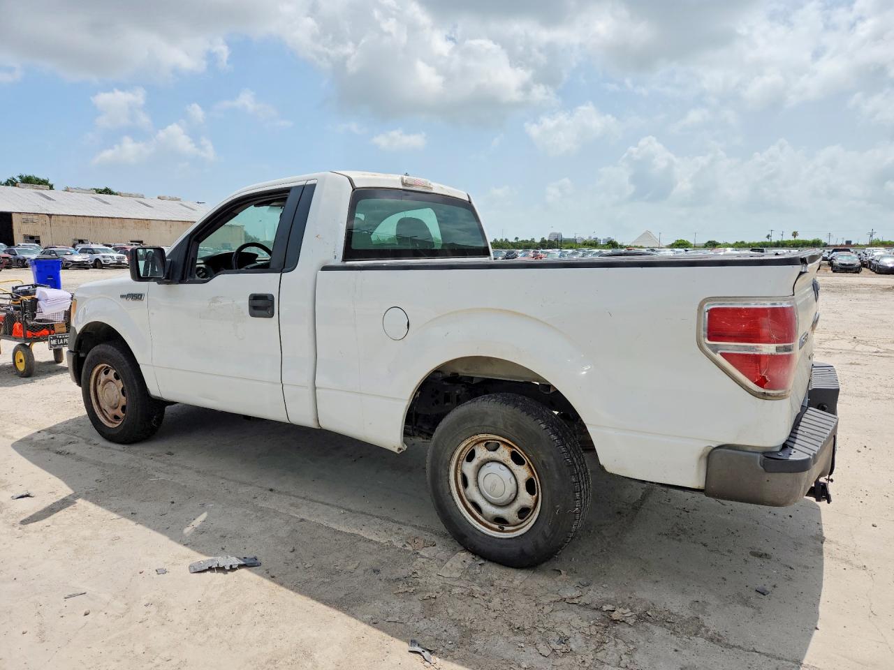 2011 Ford F150 White vin: 1FTMF1CM7BFA74665