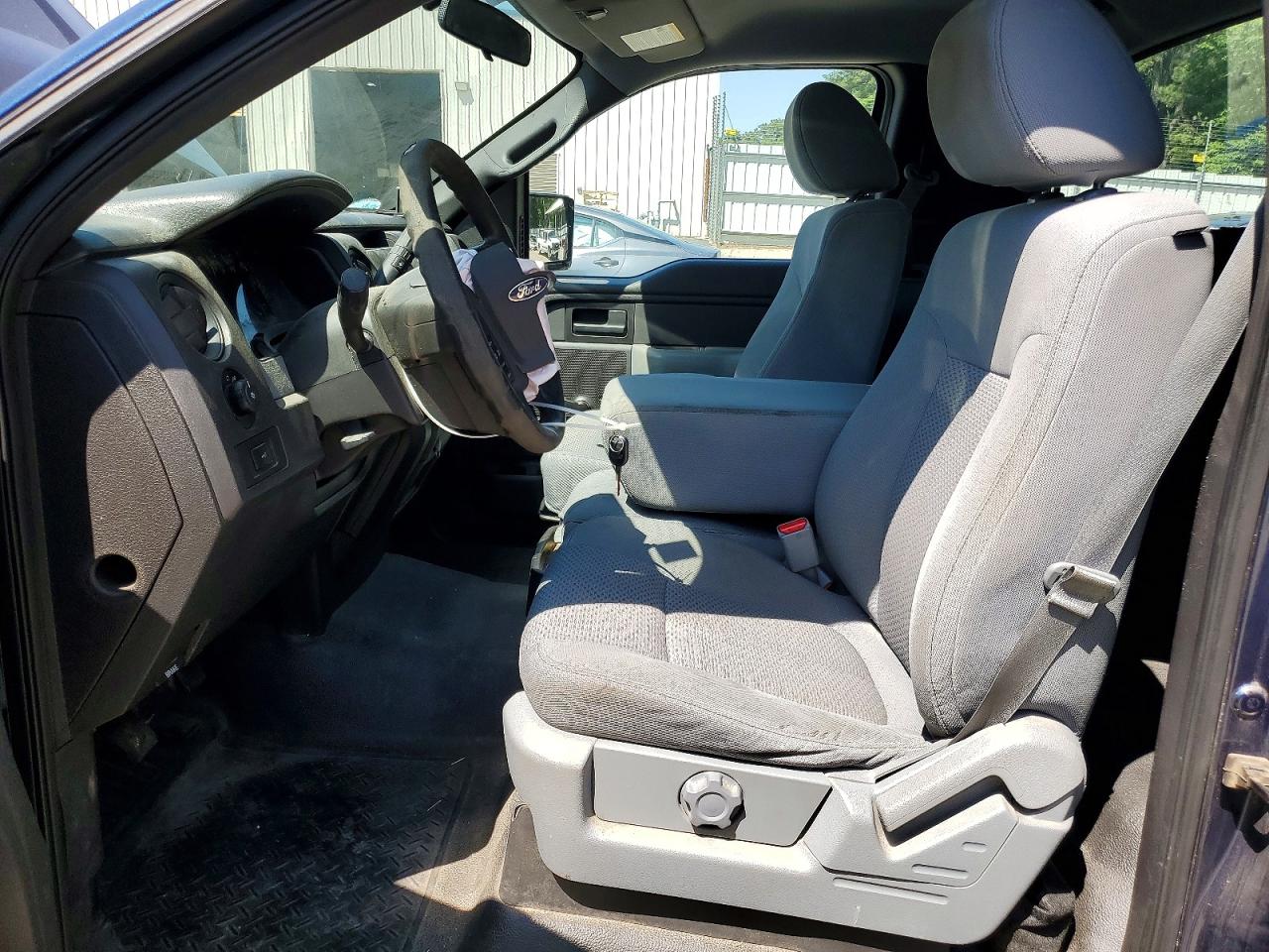 2013 Ford F150 Blue vin: 1FTMF1CM7DFD00643