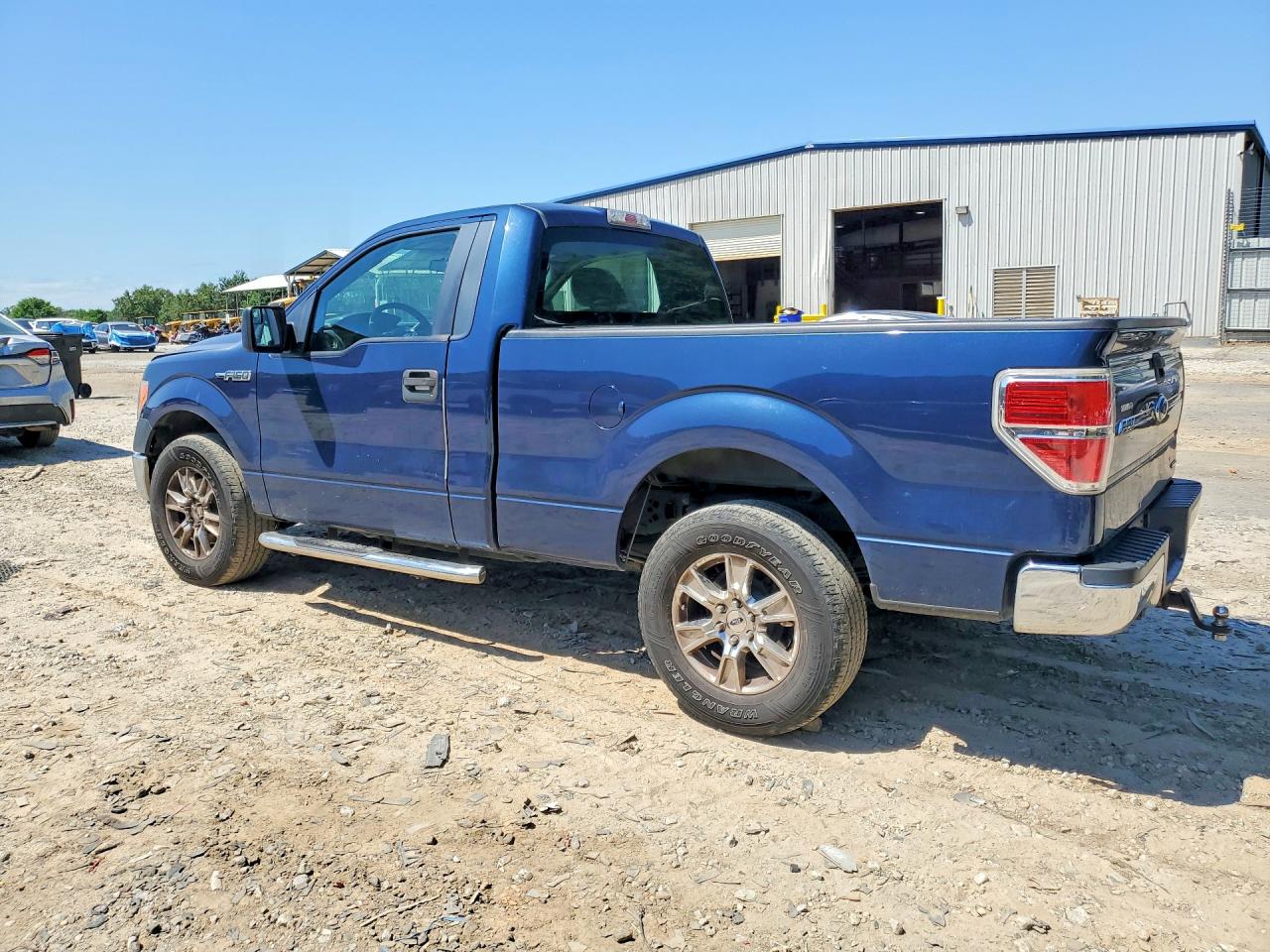 2013 Ford F150 Blue vin: 1FTMF1CM7DFD00643