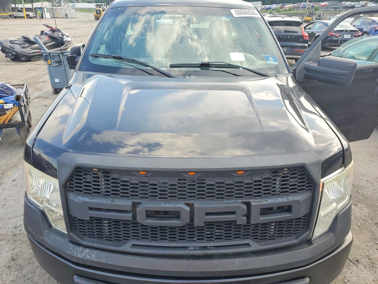 2013 Ford F150 Black vin: 1FTMF1CM7DKD00052