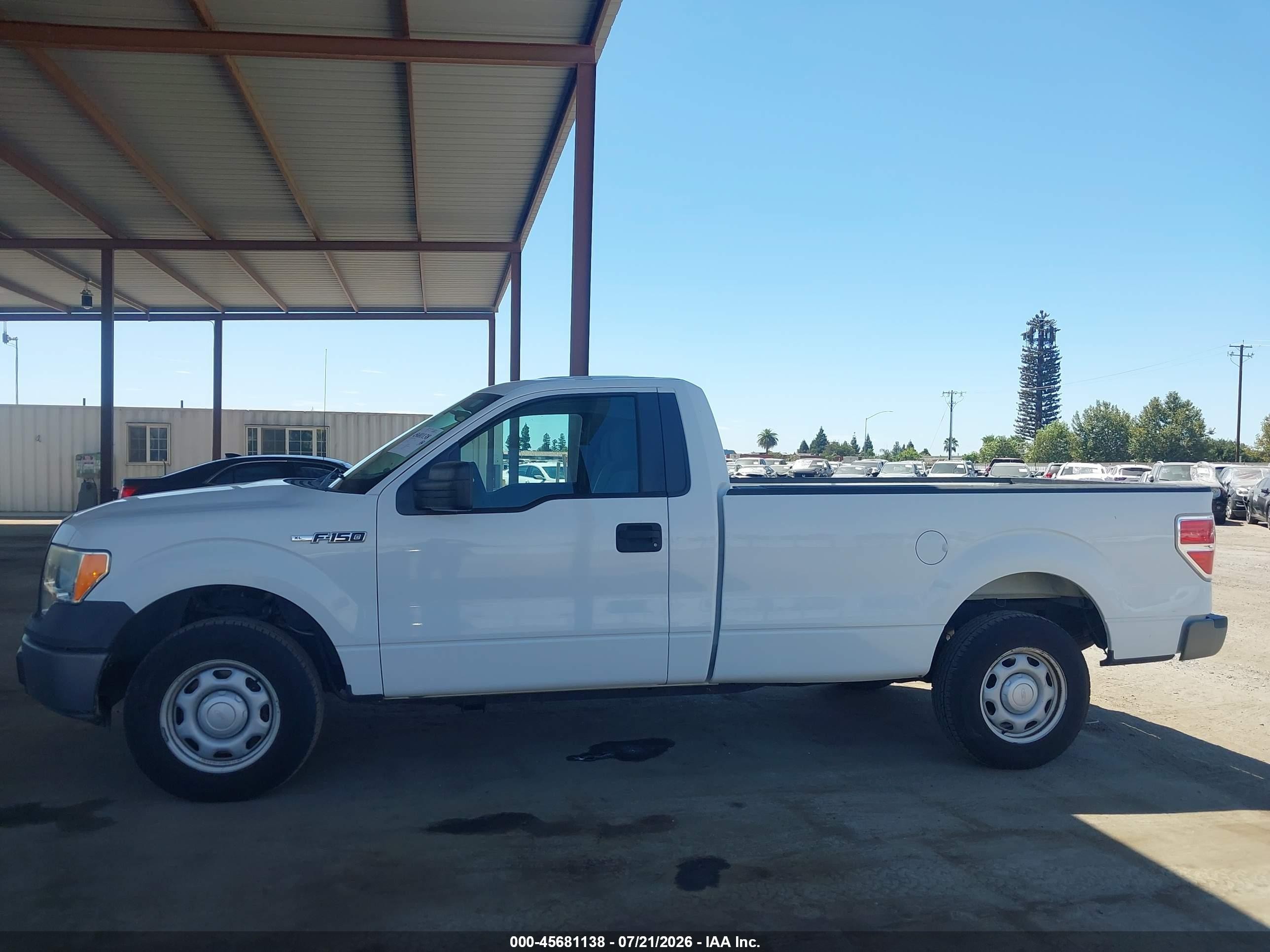 2013 Ford F-150 Xl Белый vin: 1FTMF1CM7DKE89706