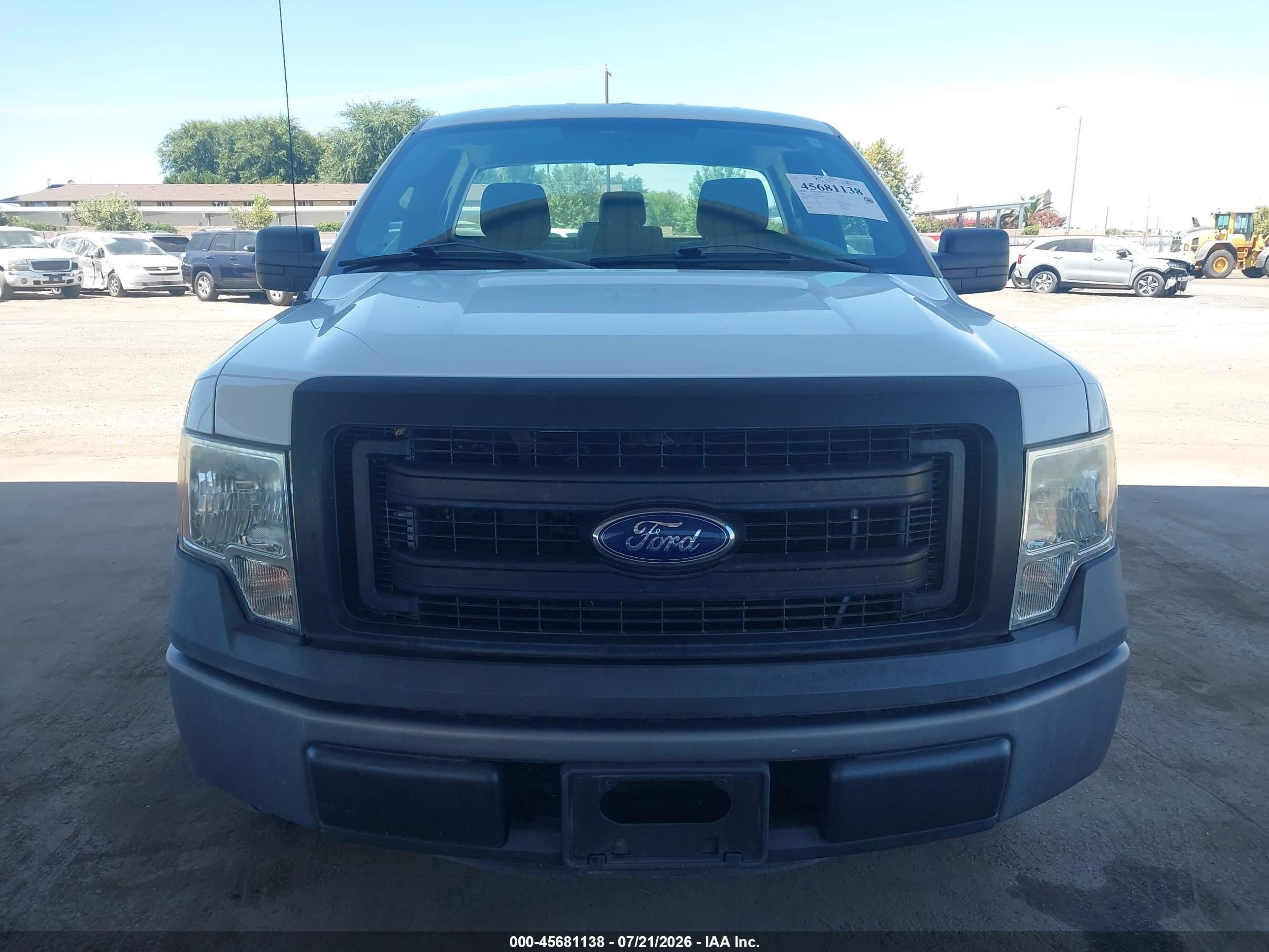 2013 Ford F-150 Xl Белый vin: 1FTMF1CM7DKE89706