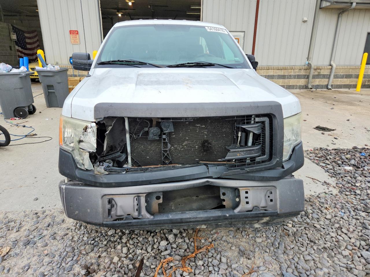 2013 Ford F150 Белый vin: 1FTMF1CM7DKG48840