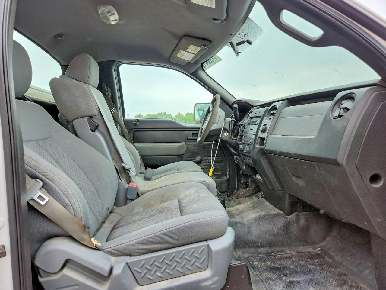 2013 Ford F150 Белый vin: 1FTMF1CM7DKG48840