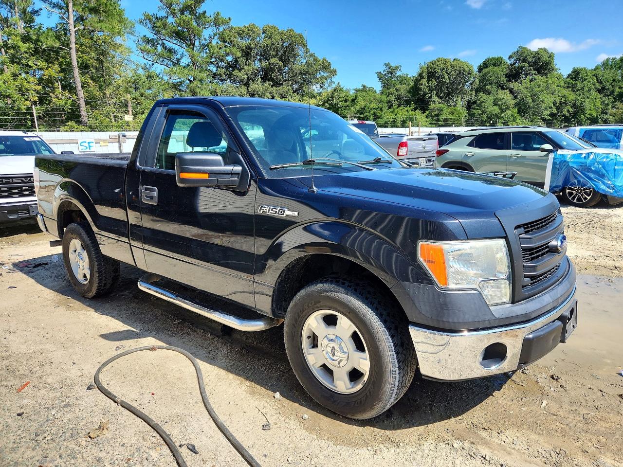 2014 Ford F150 Black vin: 1FTMF1CM7EFC28019