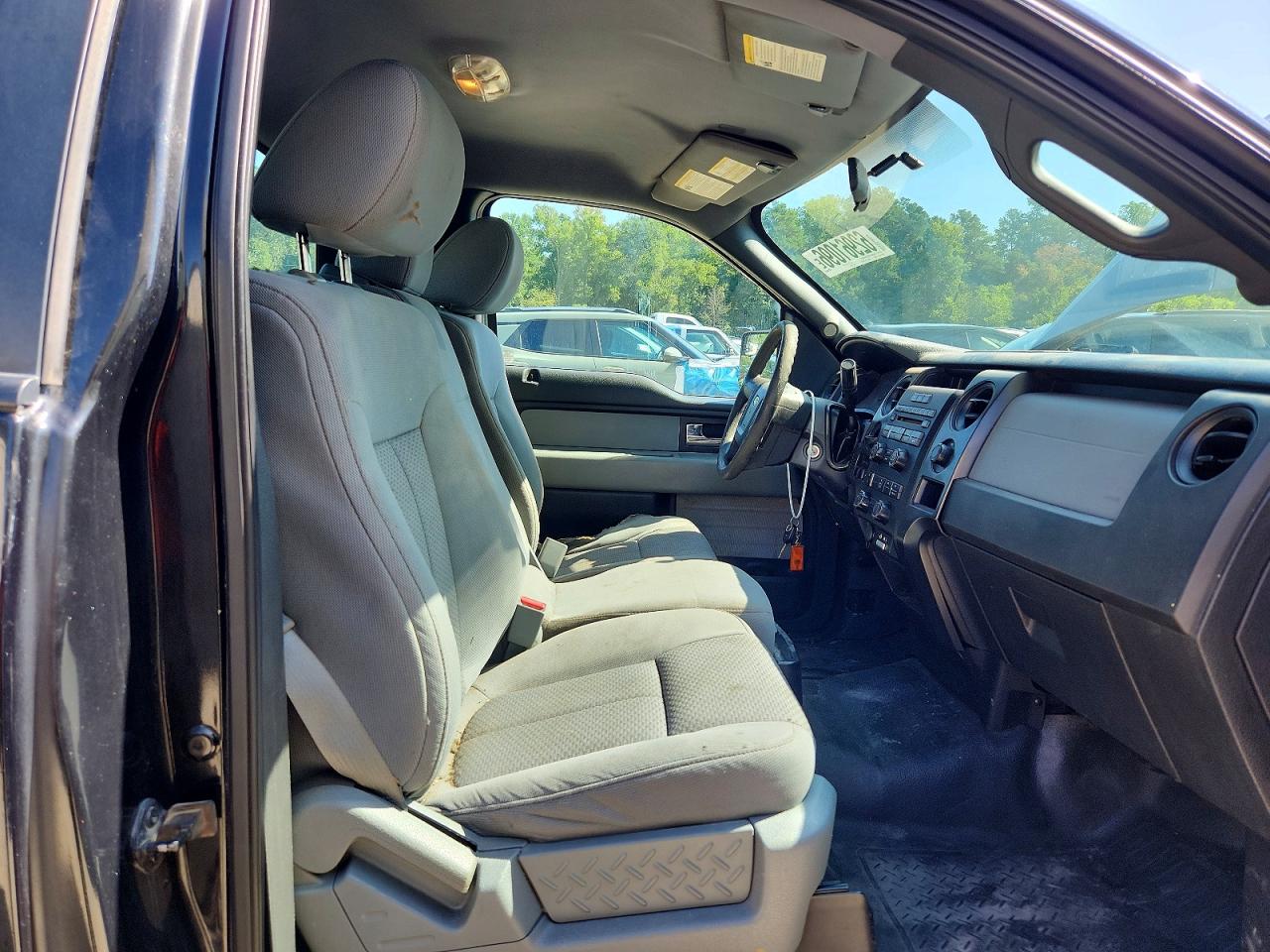 2014 Ford F150 Black vin: 1FTMF1CM7EFC28019