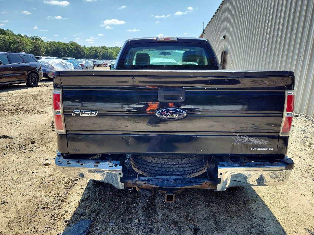 2014 Ford F150 Black vin: 1FTMF1CM7EFC28019