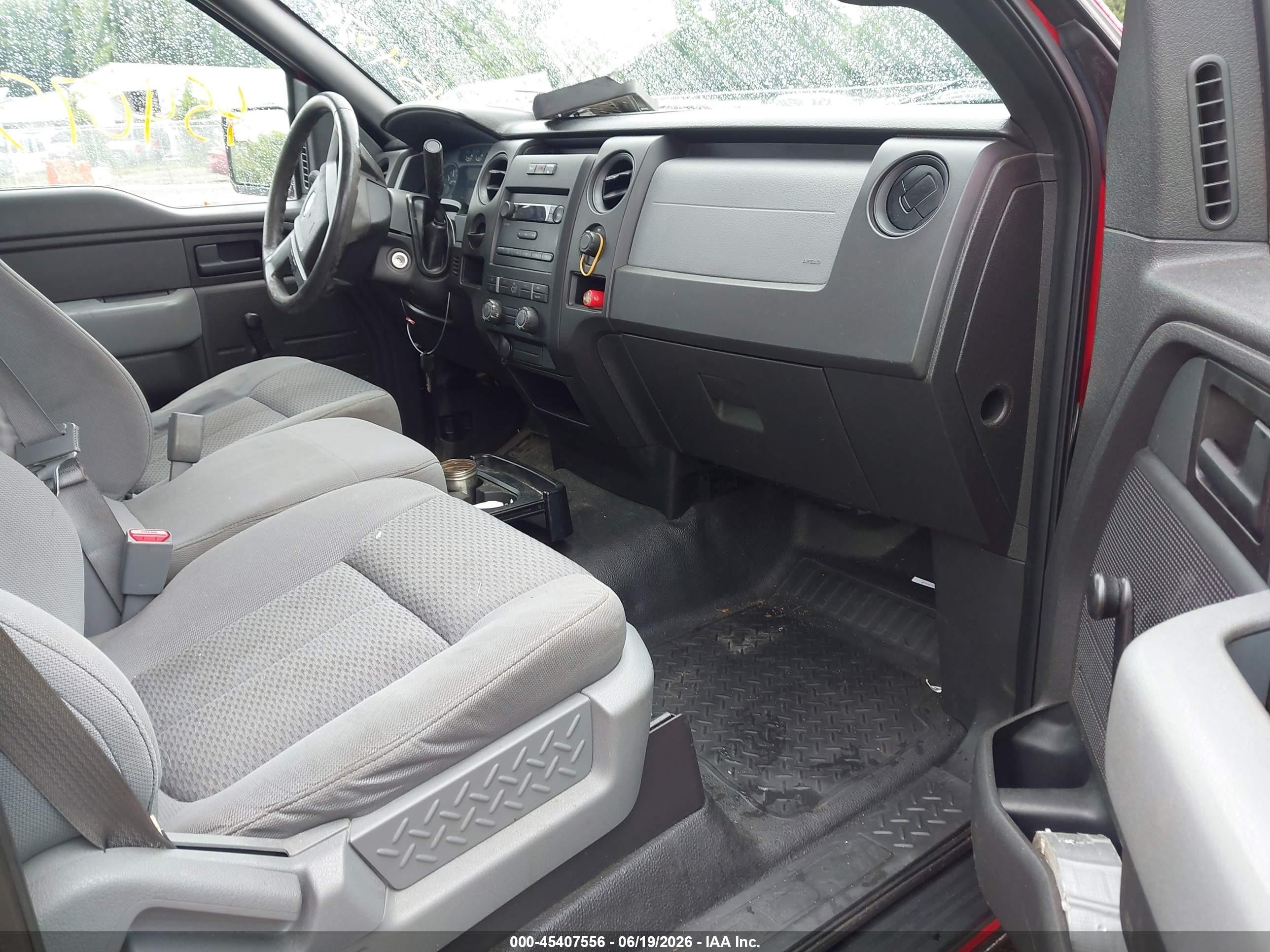 2014 Ford F-150 Xl Red vin: 1FTMF1CM7EKD13658