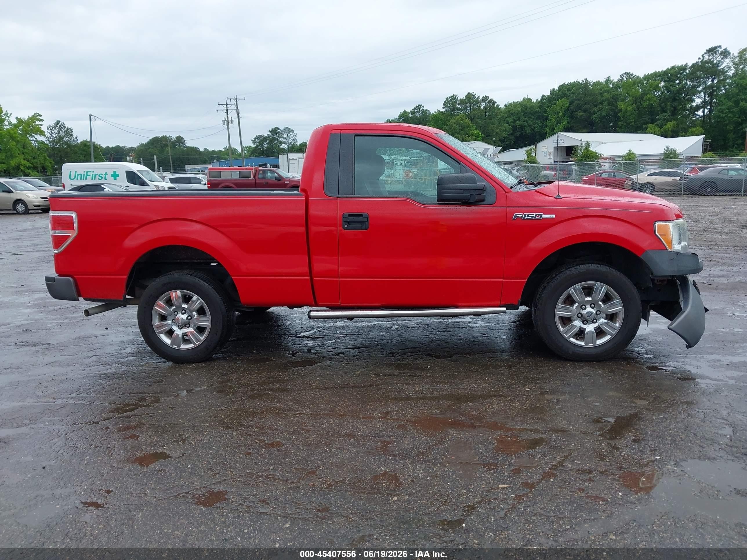 2014 Ford F-150 Xl Red vin: 1FTMF1CM7EKD13658