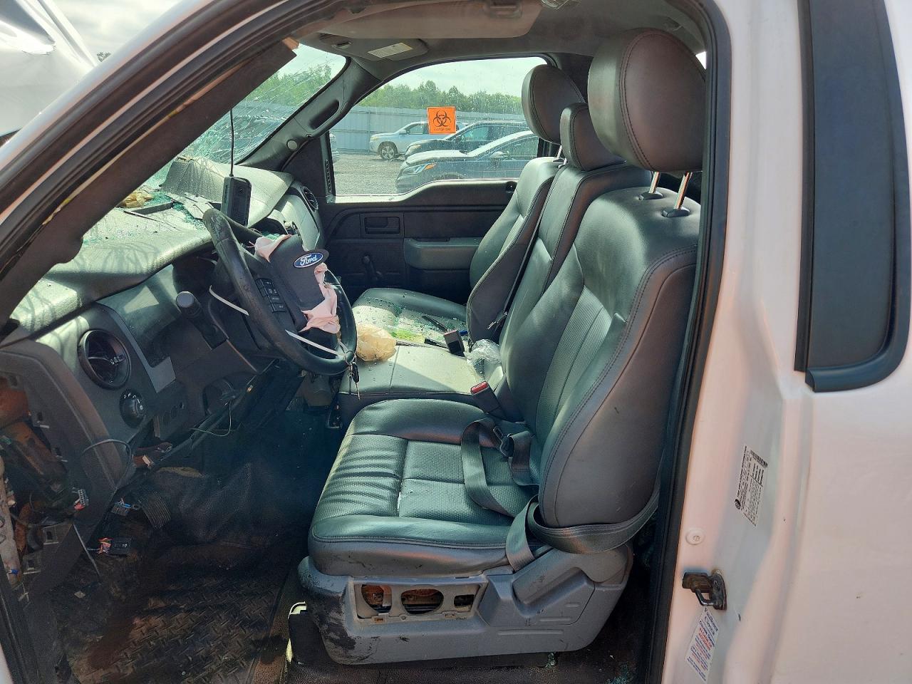 2014 Ford F150 White vin: 1FTMF1CM7EKD40374