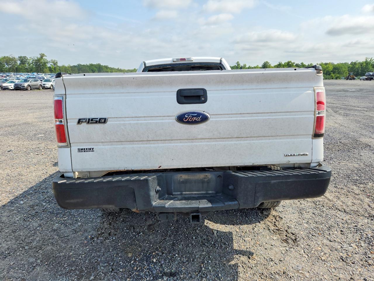2014 Ford F150 White vin: 1FTMF1CM7EKD40374