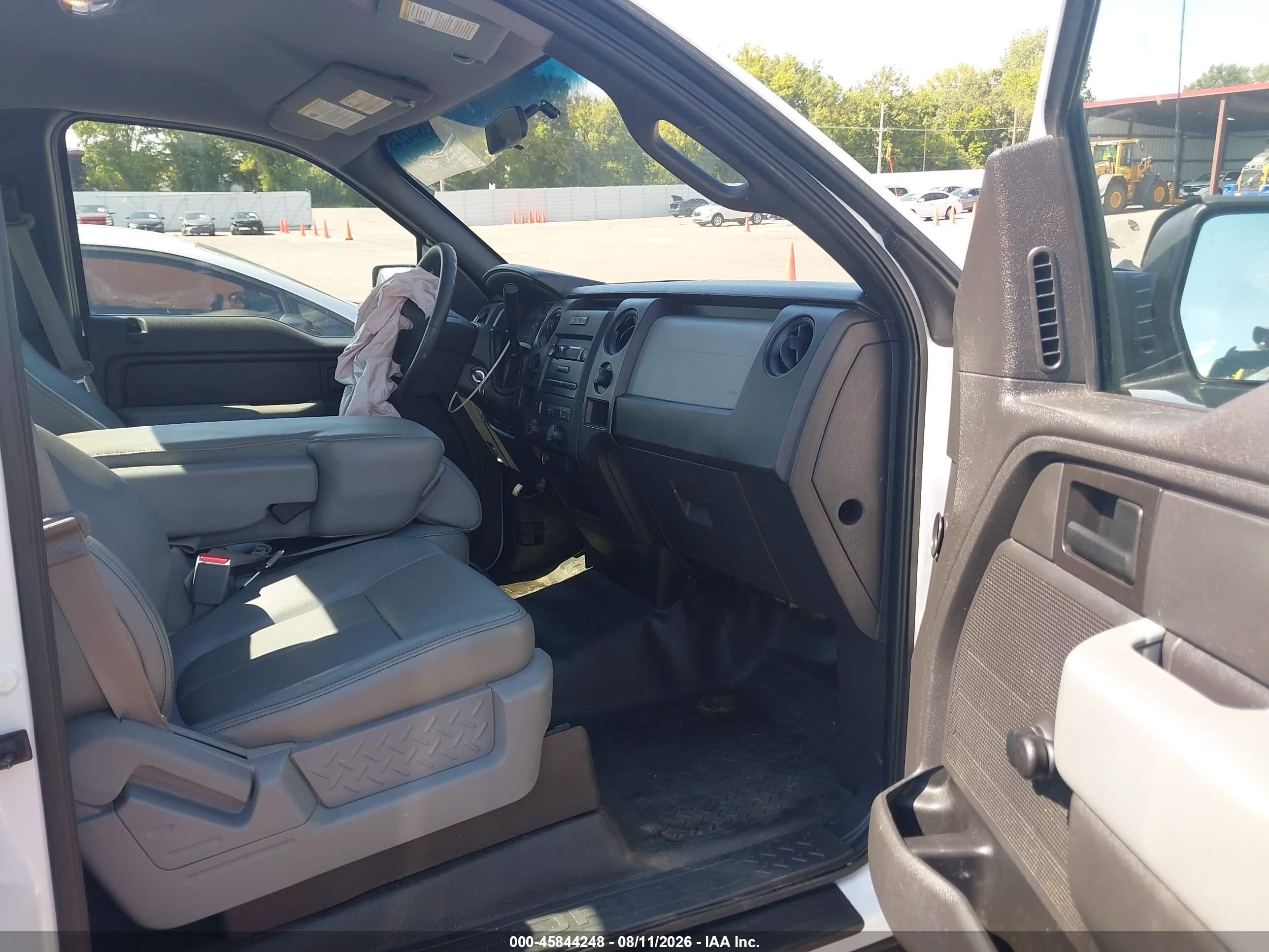 2014 Ford F-150 Xl White vin: 1FTMF1CM7EKF15805