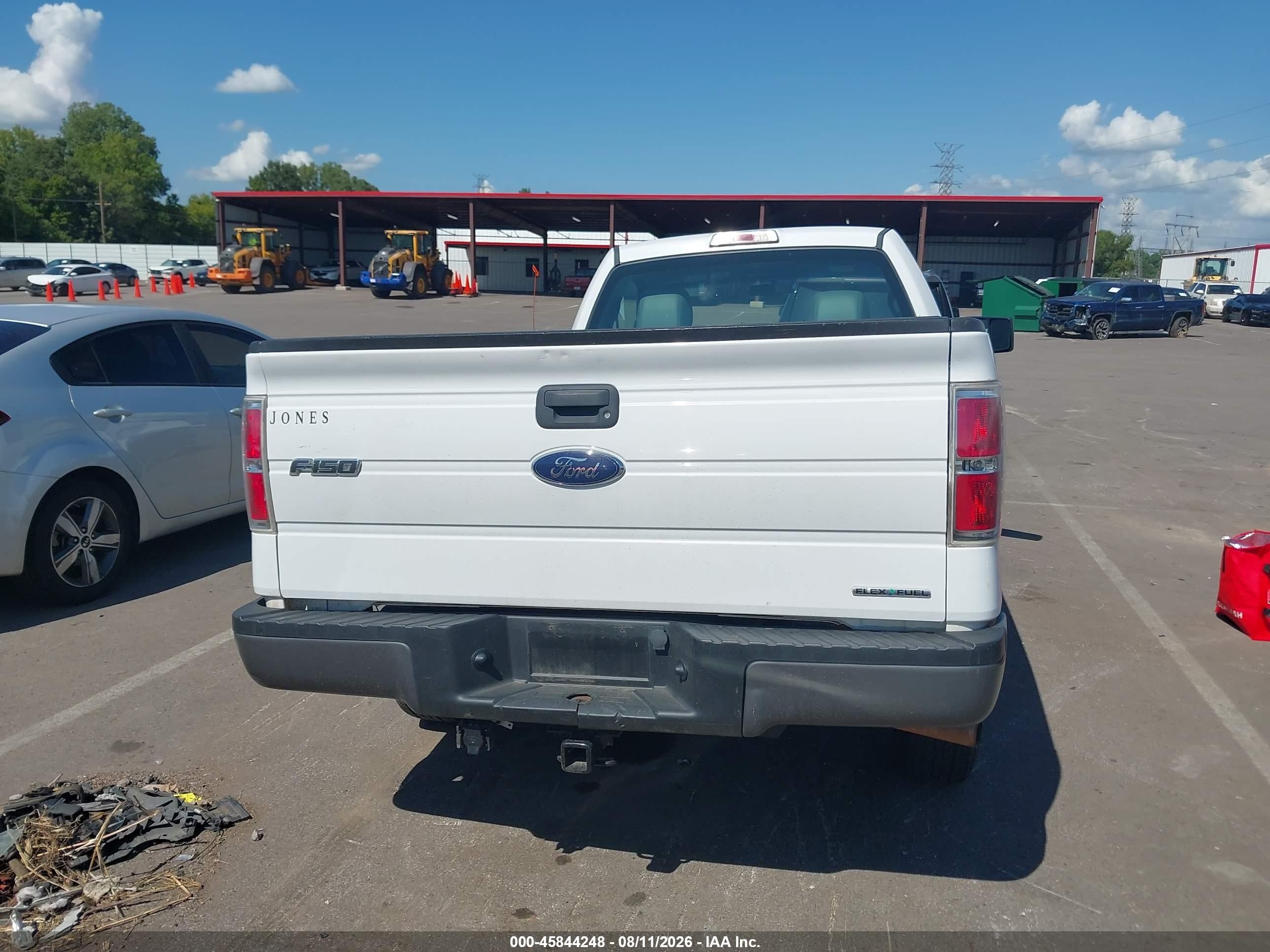 2014 Ford F-150 Xl White vin: 1FTMF1CM7EKF15805