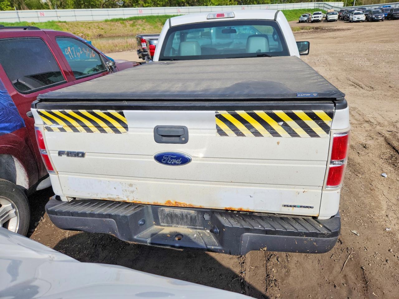 2014 Ford F150 White vin: 1FTMF1CM7EKF77804