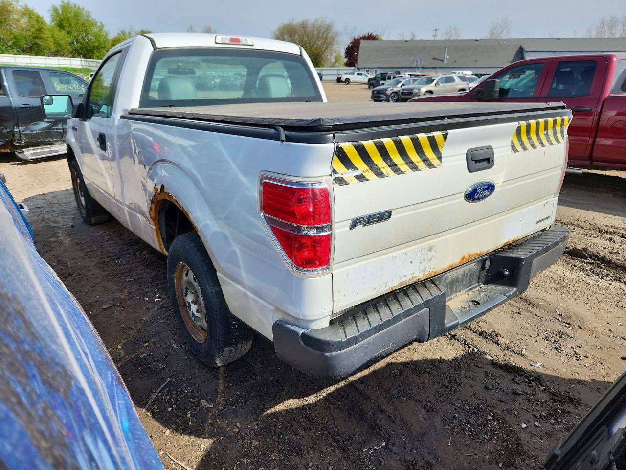 2014 Ford F150 White vin: 1FTMF1CM7EKF77804