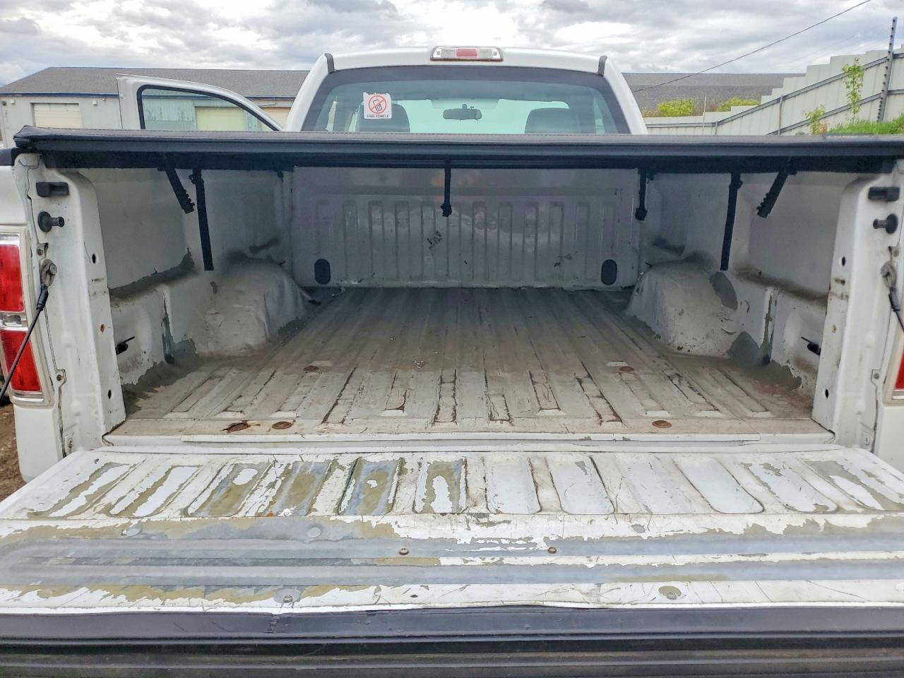 2014 Ford F150 White vin: 1FTMF1CM7EKF77804