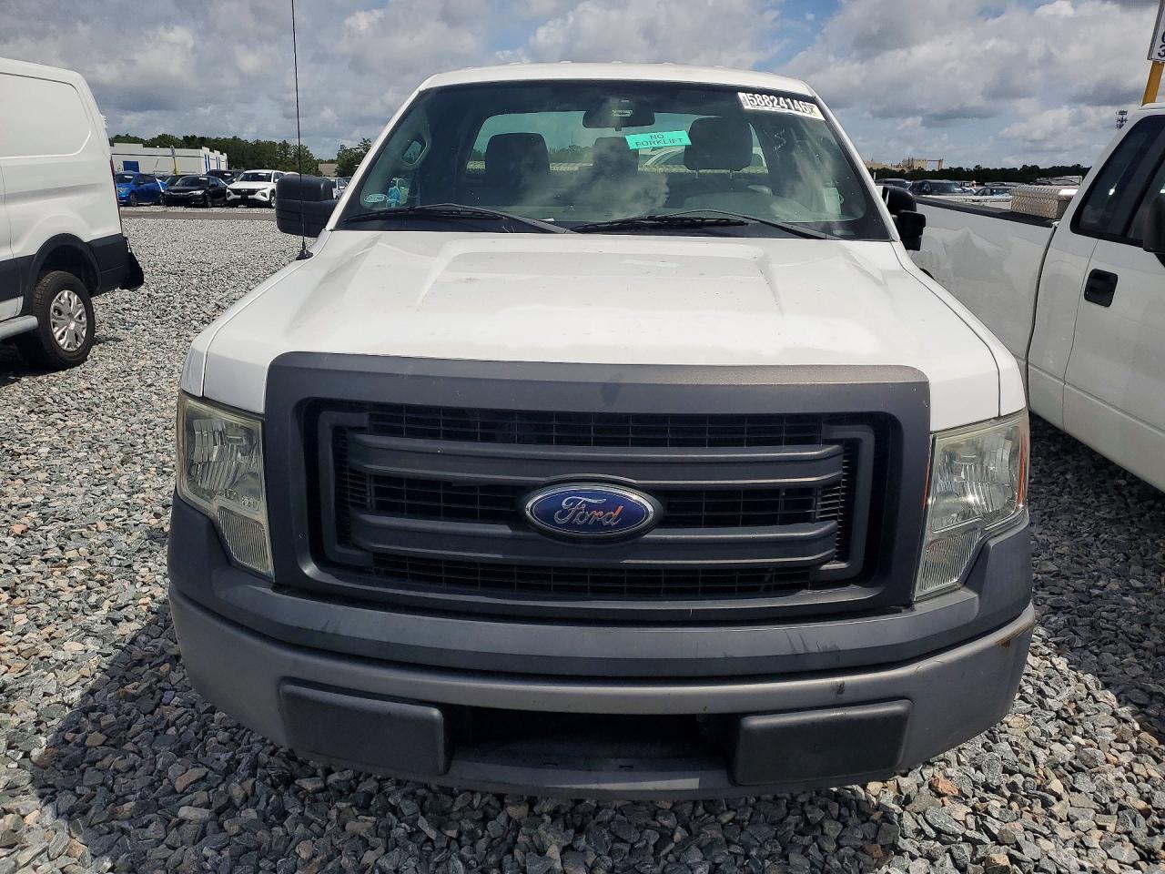 2014 Ford F150 White vin: 1FTMF1CM7EKG03074