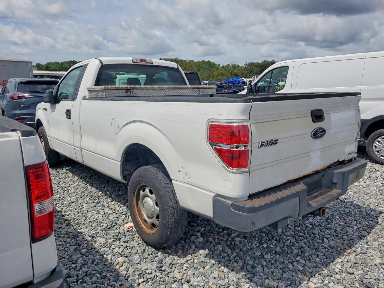 2014 Ford F150 White vin: 1FTMF1CM7EKG03074