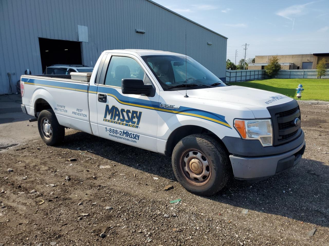2014 Ford F150 White vin: 1FTMF1CM7EKG03074 Damage: Right Qtr Panel, Dent(S) W/ Paint Dmg, > 12 Inches