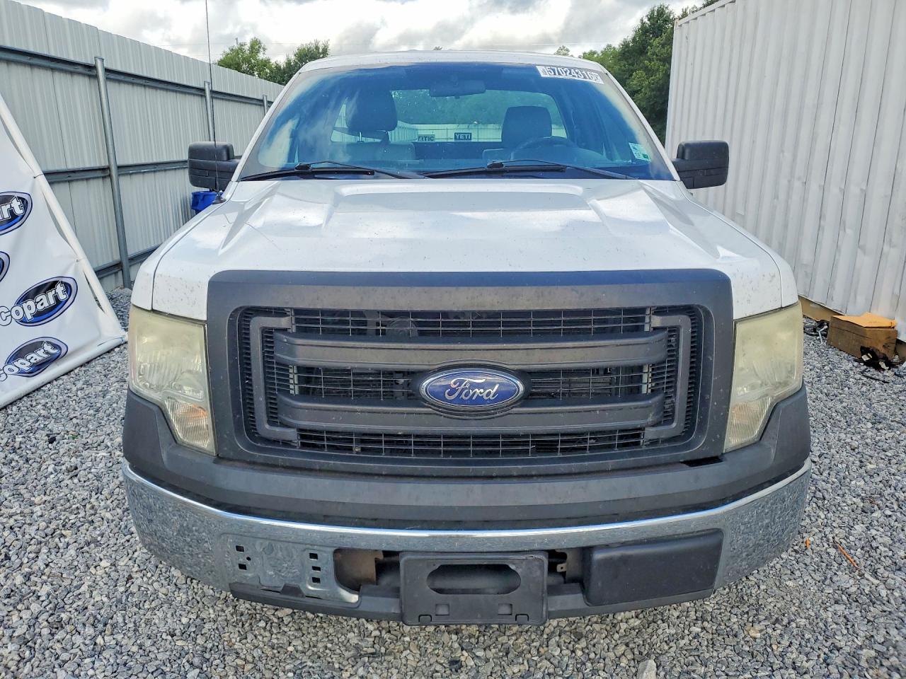 2014 Ford F150 White vin: 1FTMF1CM7EKG22885