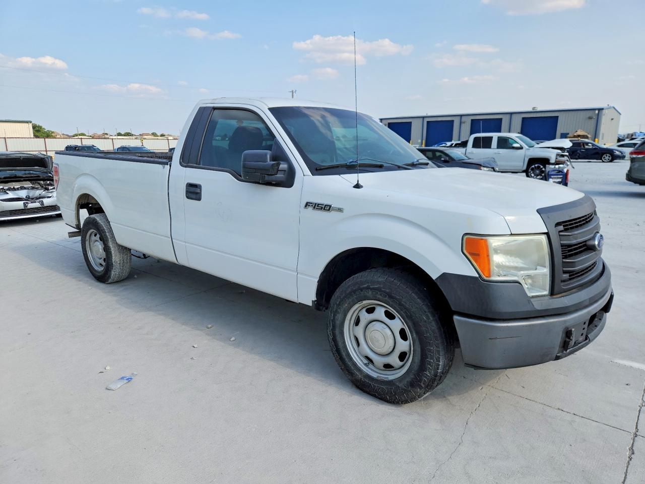 2014 Ford F150 White vin: 1FTMF1CM7EKG23079