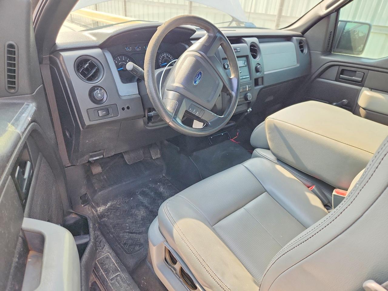 2014 Ford F150 White vin: 1FTMF1CM7EKG23079