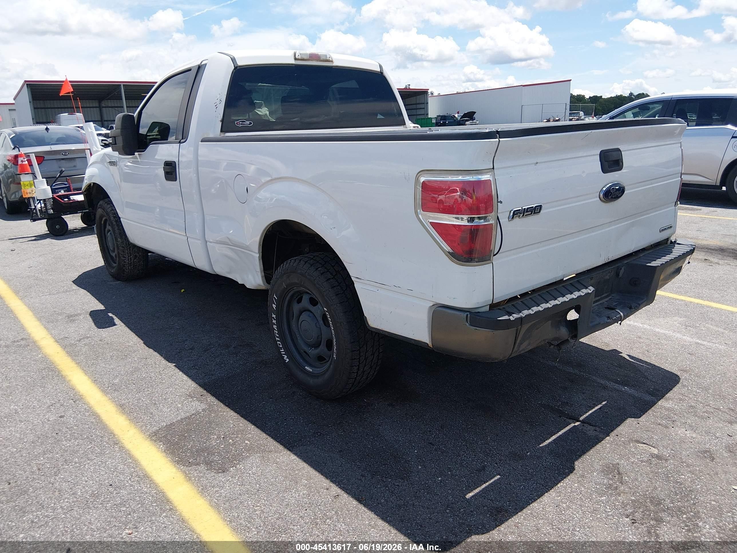 2012 Ford F-150 Xl Белый vin: 1FTMF1CM8CFC36739