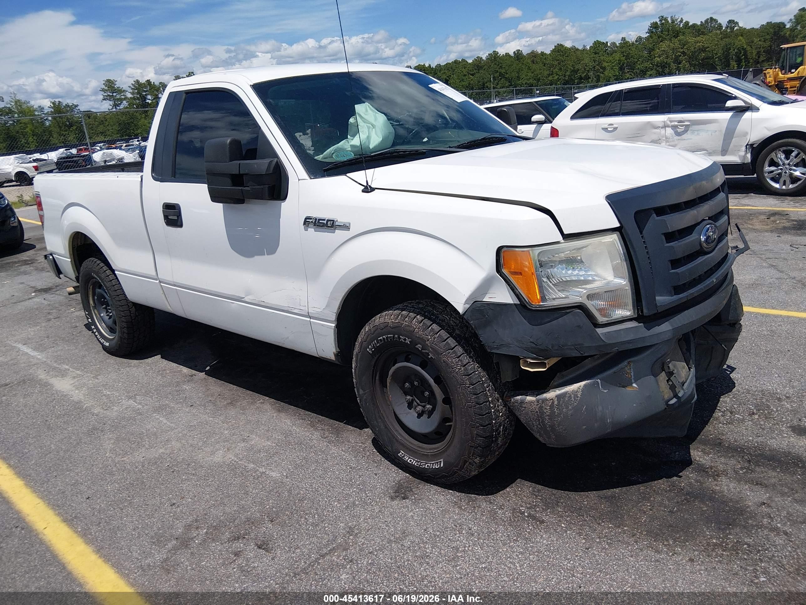 2012 Ford F-150 Xl Белый vin: 1FTMF1CM8CFC36739