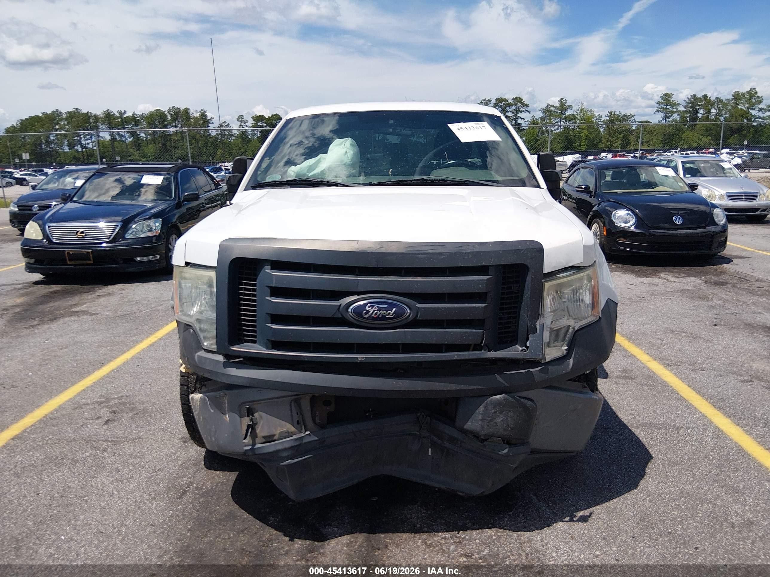 2012 Ford F-150 Xl Белый vin: 1FTMF1CM8CFC36739