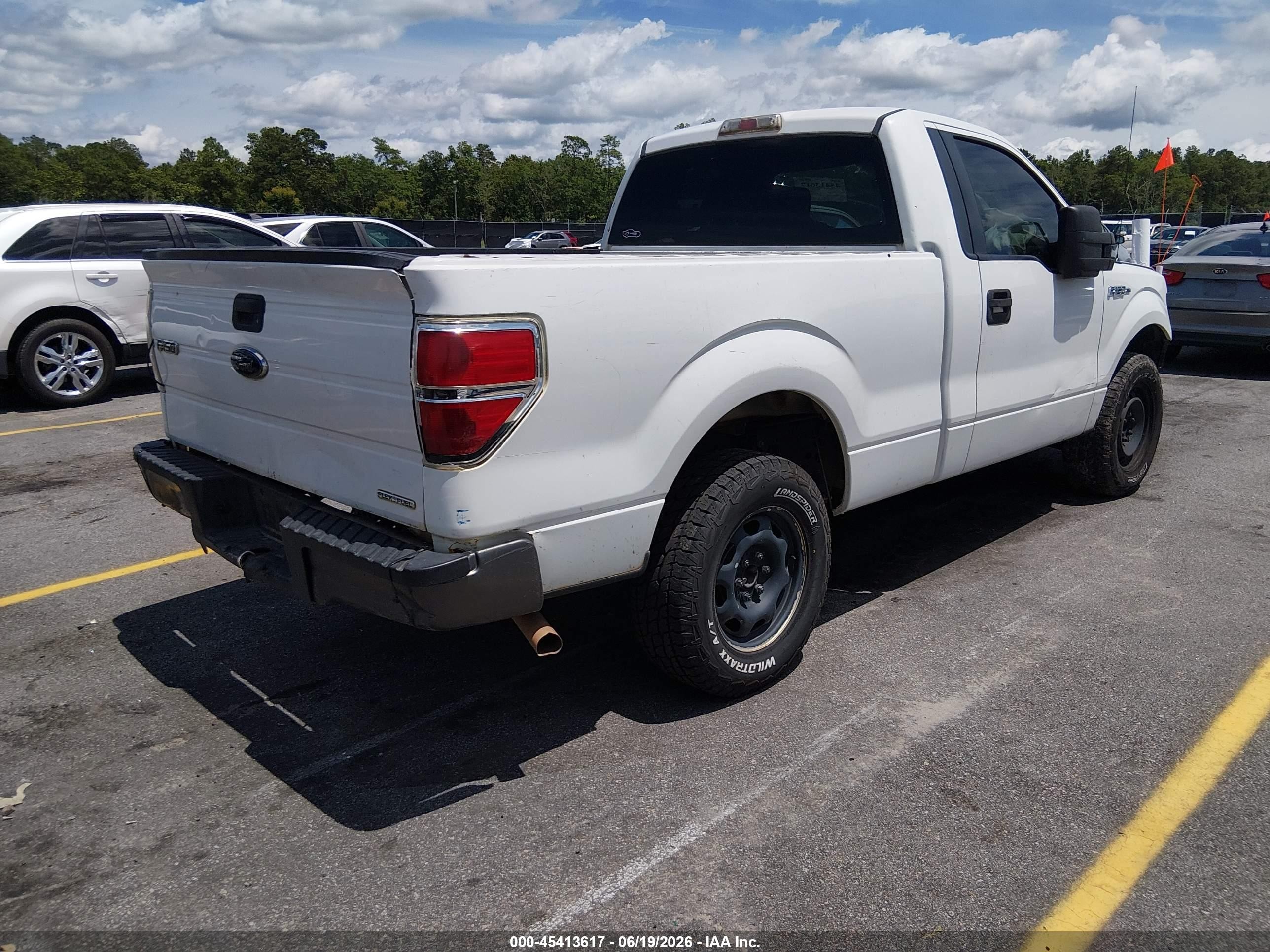 2012 Ford F-150 Xl Белый vin: 1FTMF1CM8CFC36739
