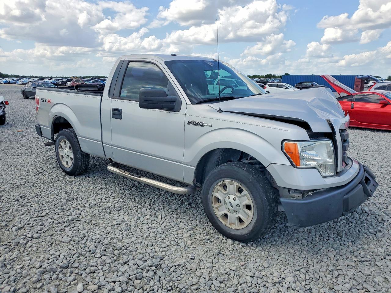 2012 Ford F150 Серебряный vin: 1FTMF1CM8CKD12855