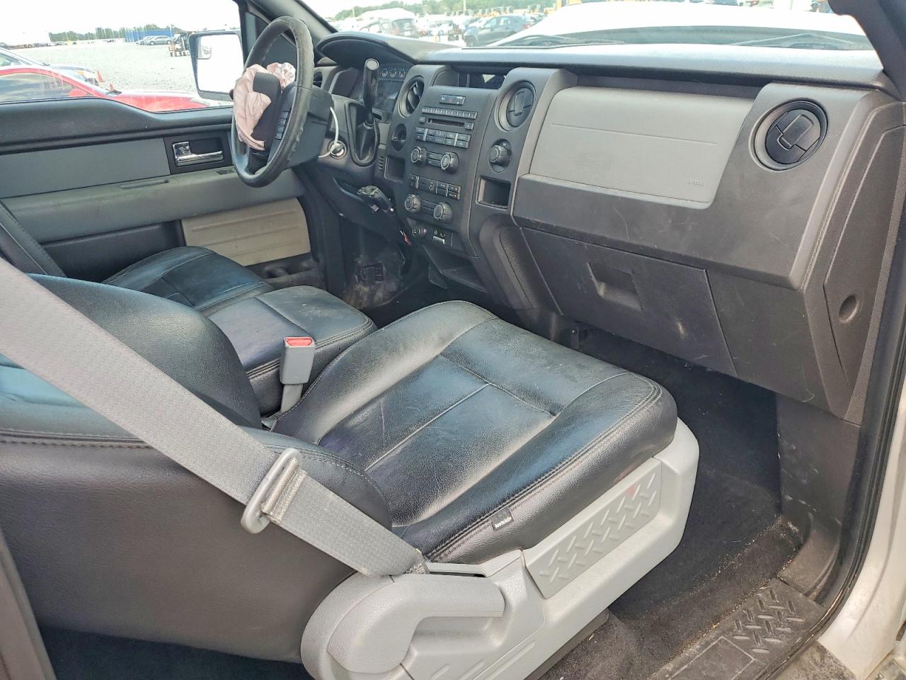 2012 Ford F150 Серебряный vin: 1FTMF1CM8CKD12855