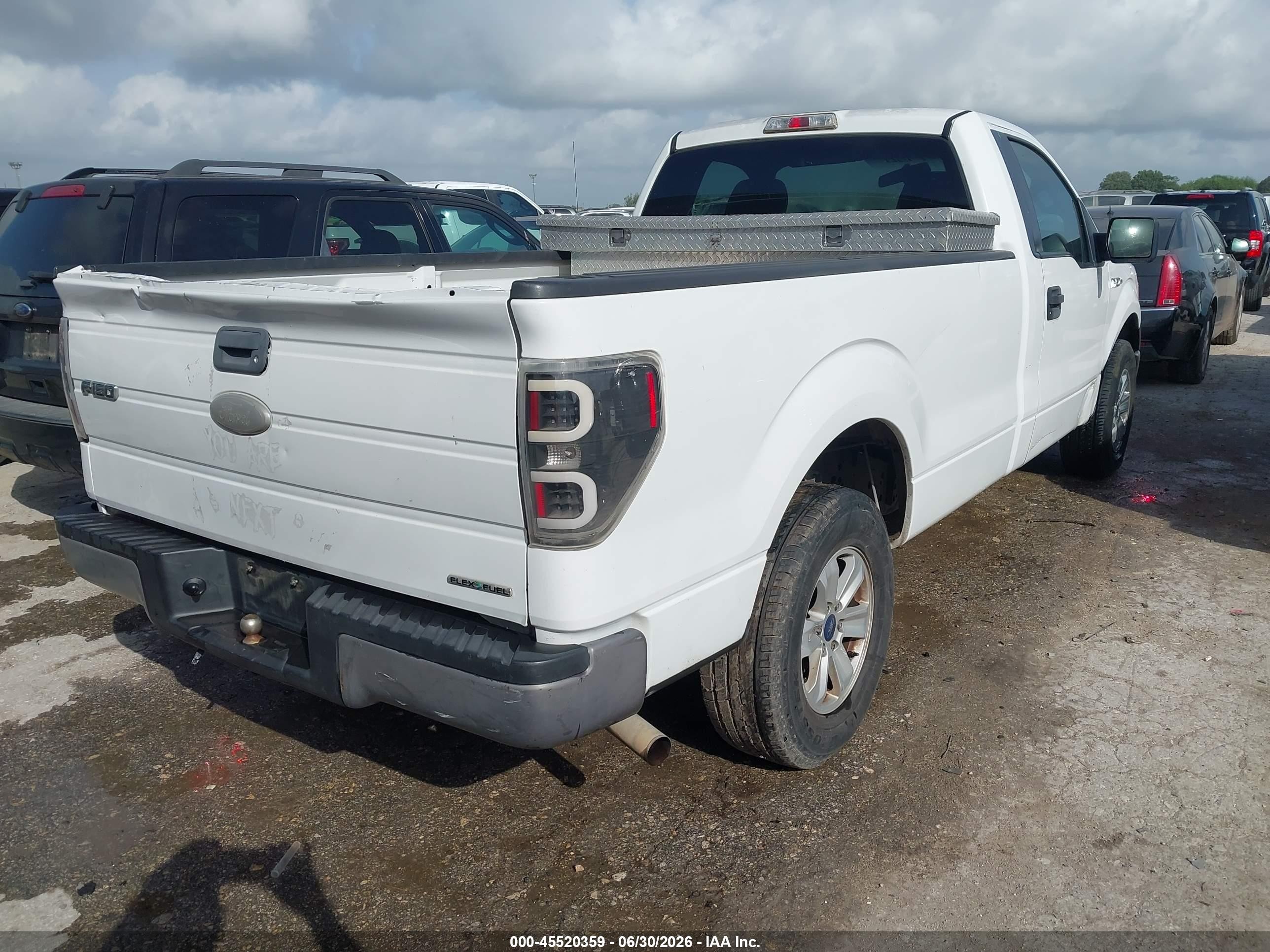 2012 Ford F-150 Xl Белый vin: 1FTMF1CM8CKD58637