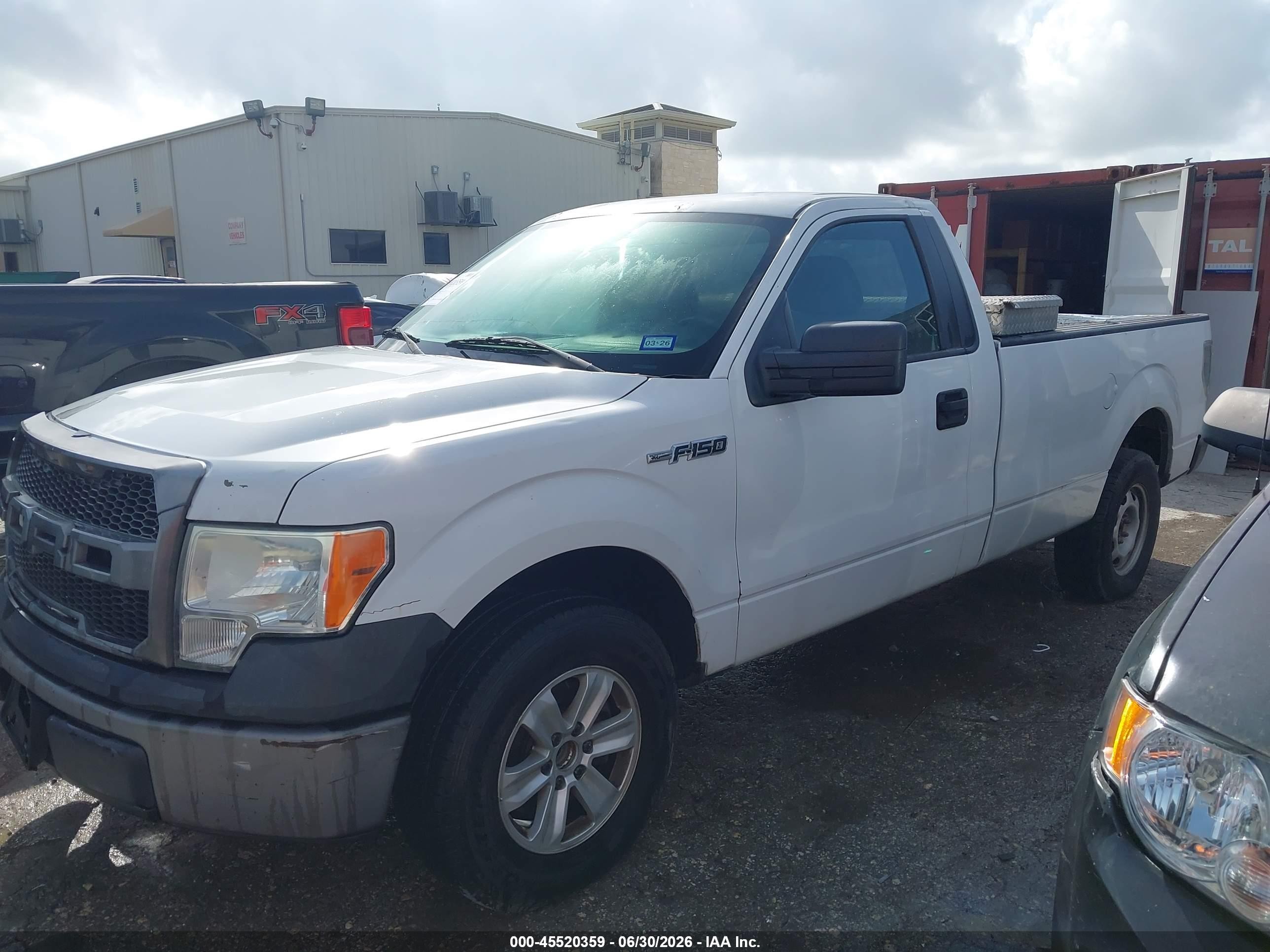 2012 Ford F-150 Xl Белый vin: 1FTMF1CM8CKD58637