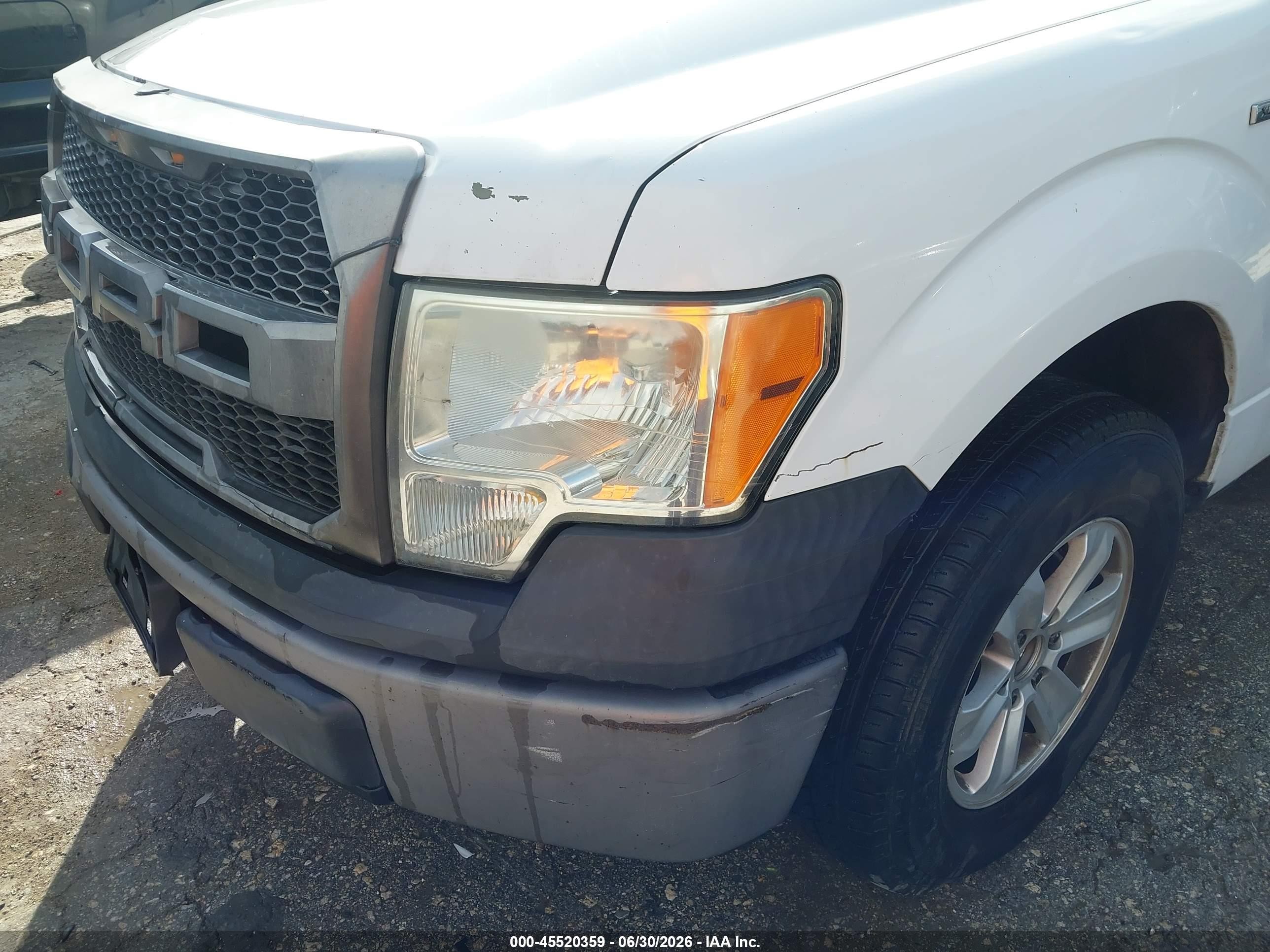 2012 Ford F-150 Xl Белый vin: 1FTMF1CM8CKD58637