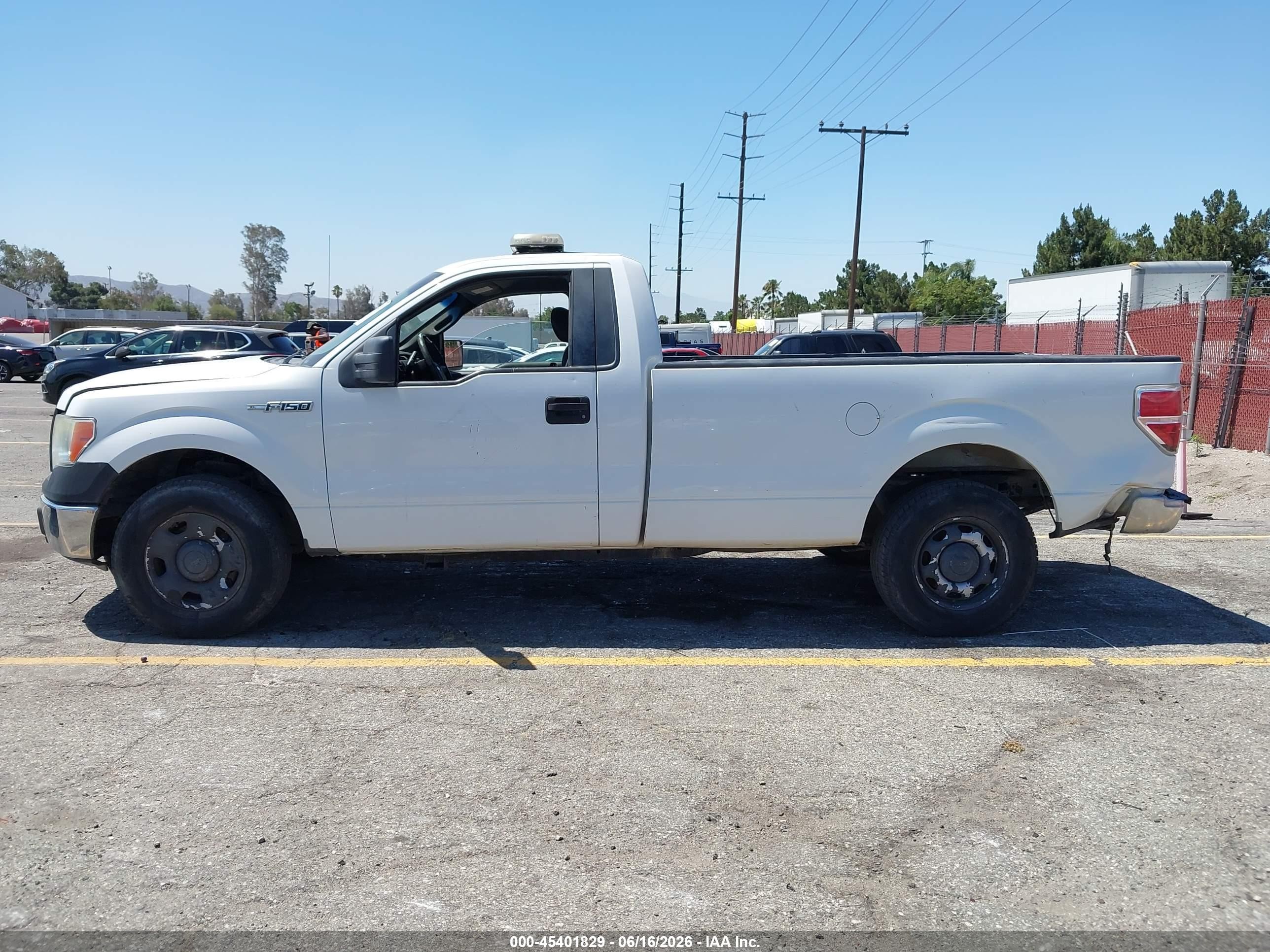 2012 Ford F-150 Xl White vin: 1FTMF1CM8CKD88625