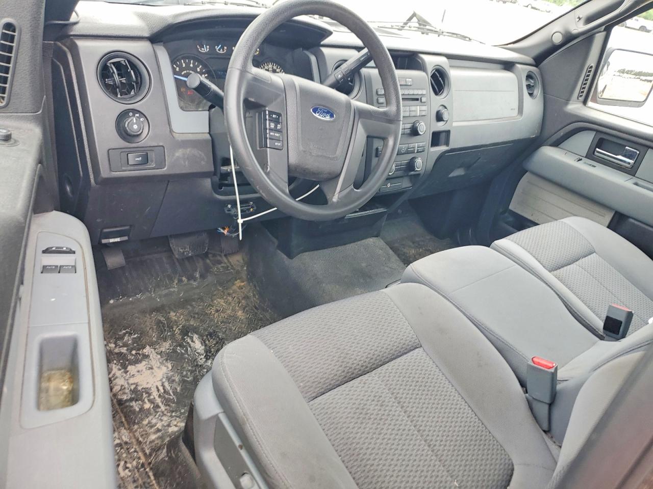 2012 Ford F150 Белый vin: 1FTMF1CM8CKE39525