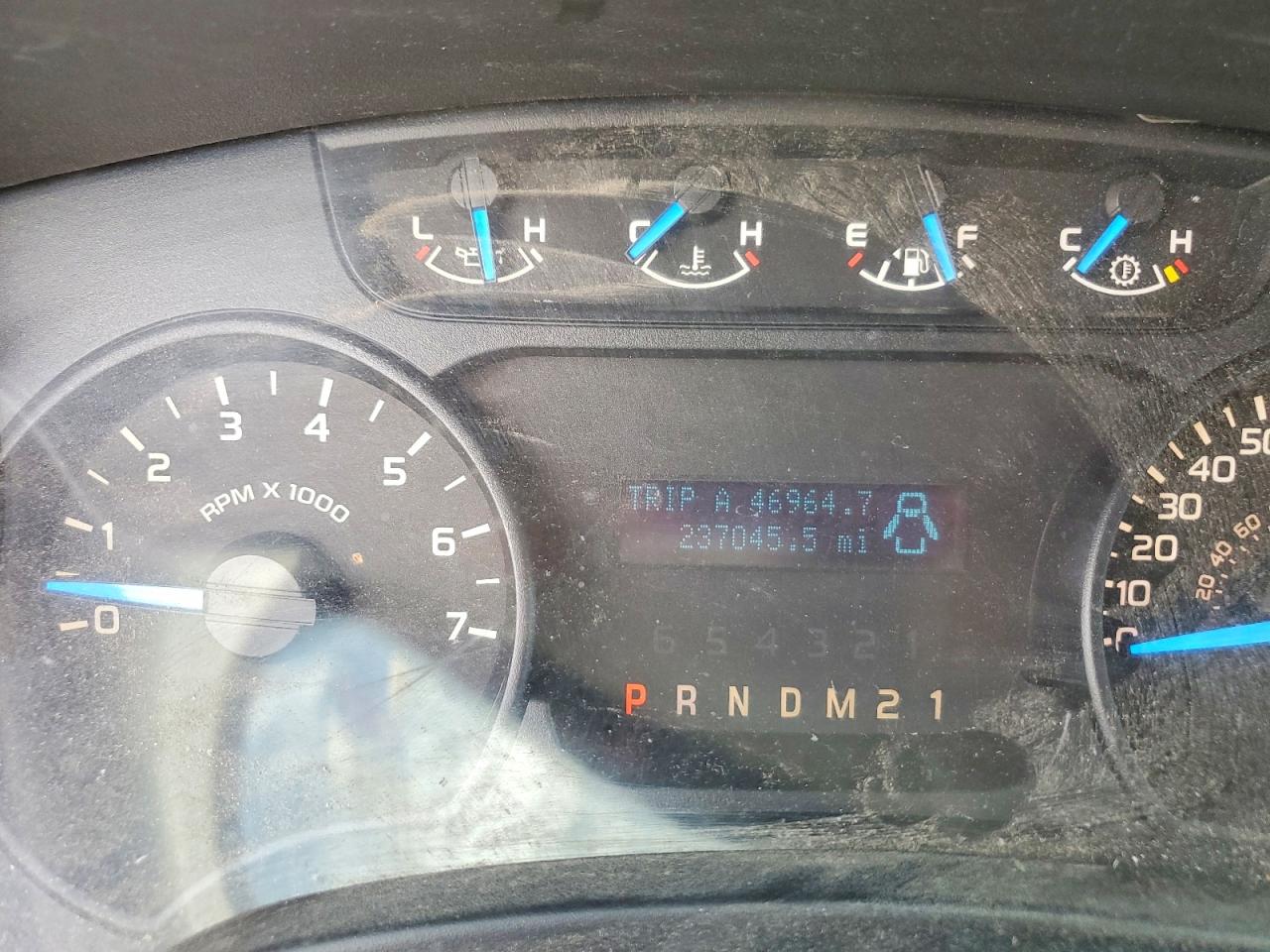 2013 Ford F150 White vin: 1FTMF1CM8DFA99643