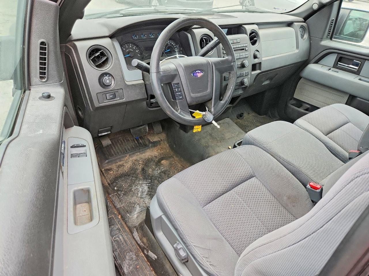 2013 Ford F150 Black vin: 1FTMF1CM8DKF71699