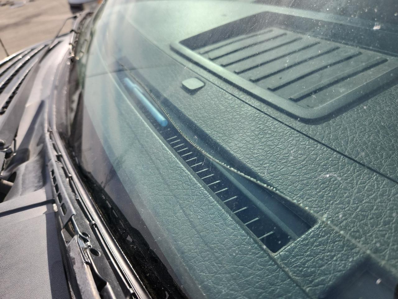 2013 Ford F150 White vin: 1FTMF1CM8DKG52606 Damage: Windshield, Broken, Replacement Required