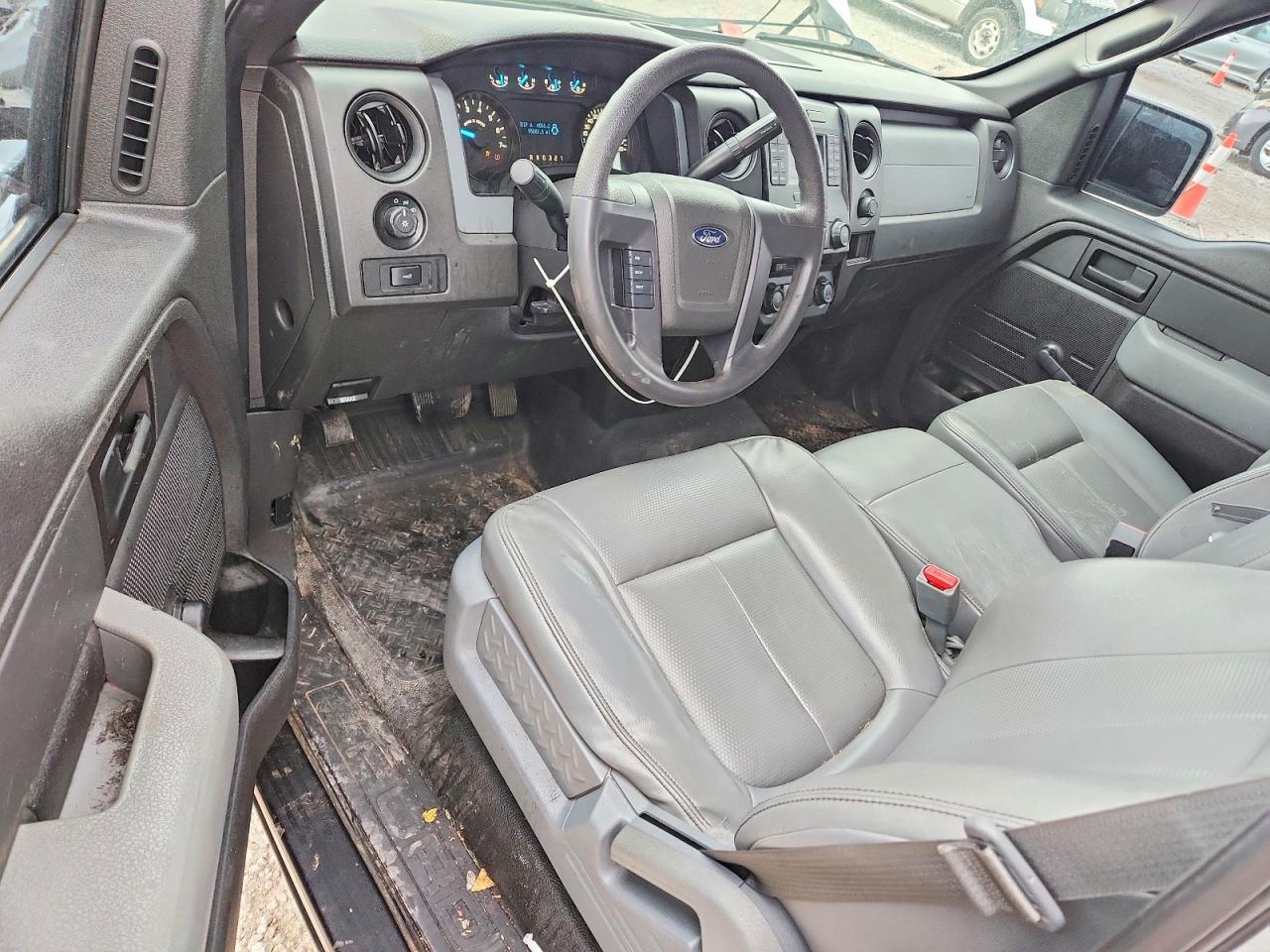 2014 Ford F150 White vin: 1FTMF1CM8EFB18189