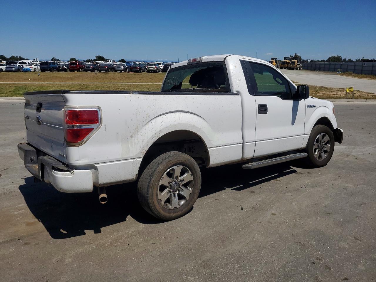 2014 Ford F150 White vin: 1FTMF1CM8EKE09539
