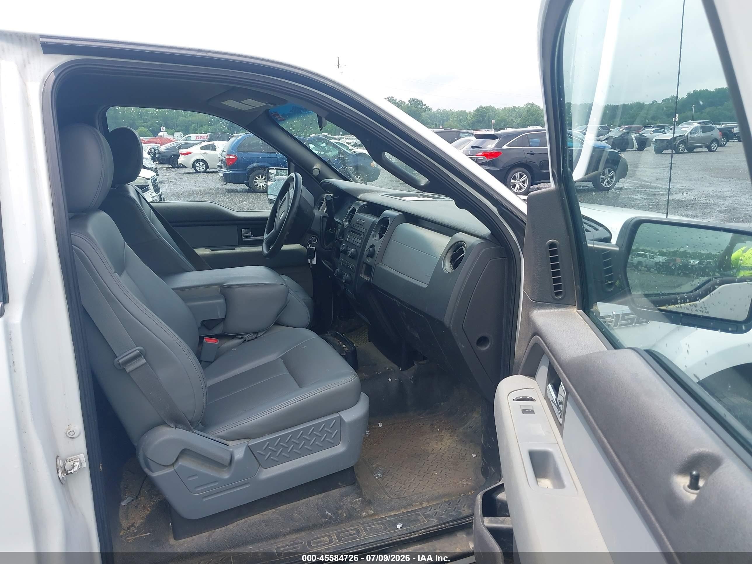 2014 Ford F-150 Xl White vin: 1FTMF1CM8EKF10130