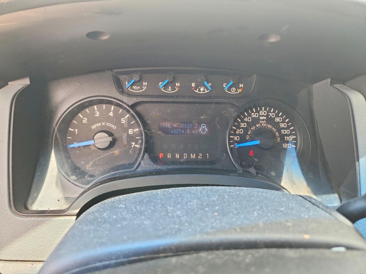 2014 Ford F150 White vin: 1FTMF1CM8EKF39580