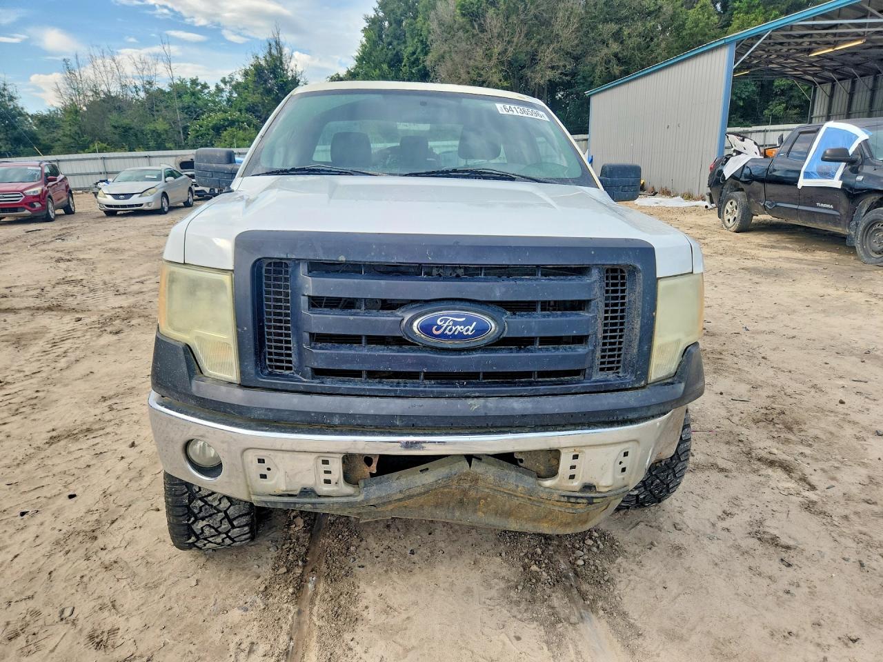 2011 Ford F150 White vin: 1FTMF1CM9BFB29570
